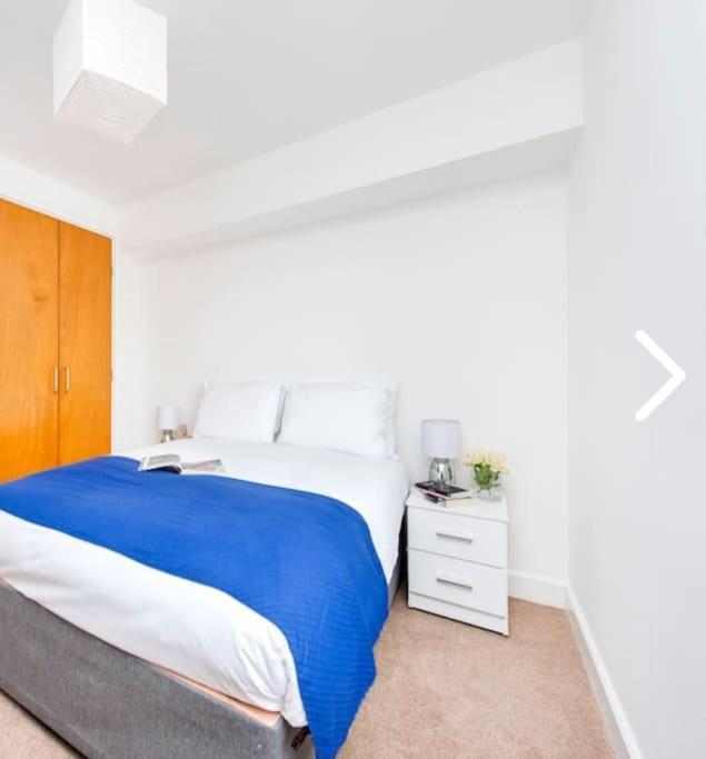 Bright, Nice Interior, Close To The City, 2 Bedroom Apartment Londra Exterior foto