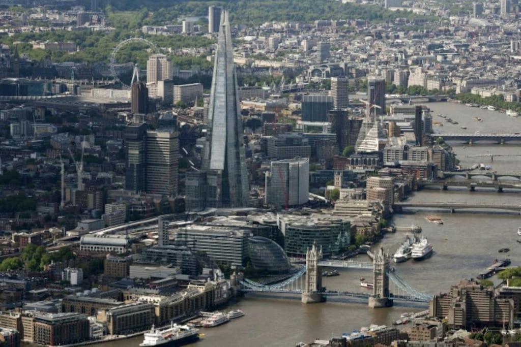 Bright, Nice Interior, Close To The City, 2 Bedroom Apartment Londra Exterior foto