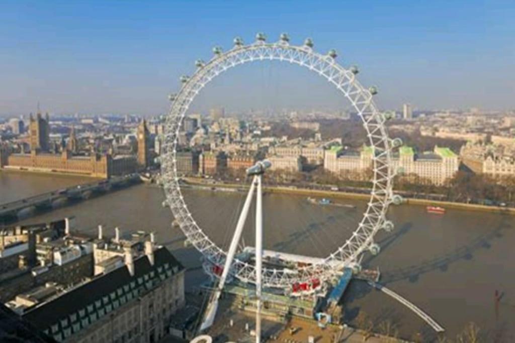 Bright, Nice Interior, Close To The City, 2 Bedroom Apartment Londra Exterior foto