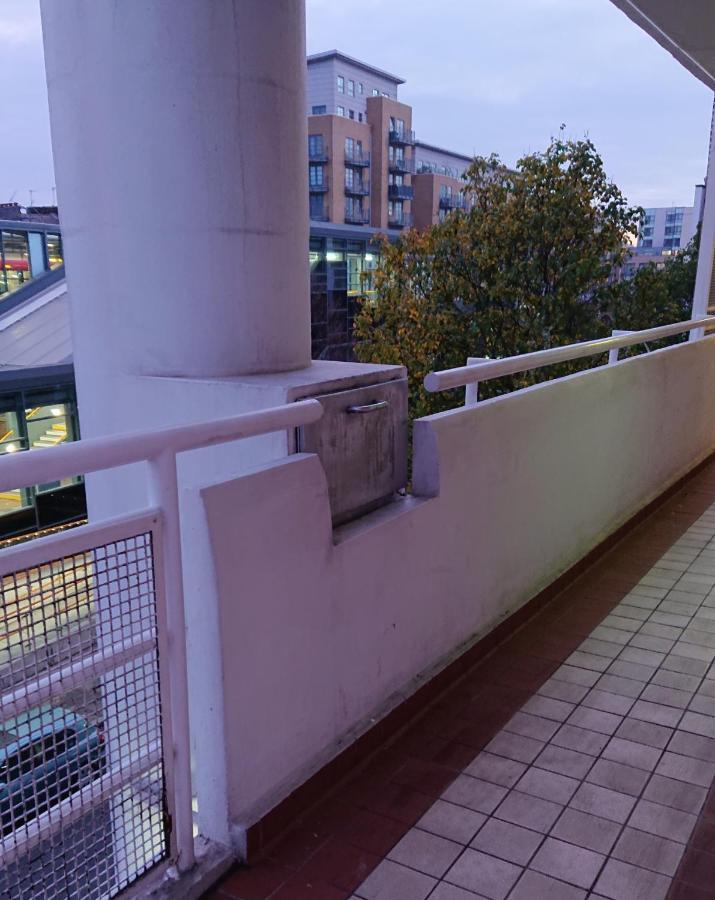 Bright, Nice Interior, Close To The City, 2 Bedroom Apartment Londra Exterior foto